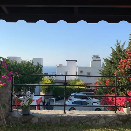 Seaside Flat With Pleasant Backyard In Bodrum Gundogan (Bodrum)