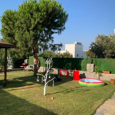 Seaside Flat With Pleasant Backyard In Bodrum Apartment *